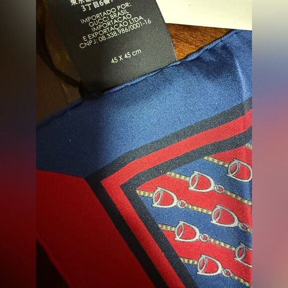 Gucci Horse-bit Pocket Square Silk Scarf - Picture 8 of 10